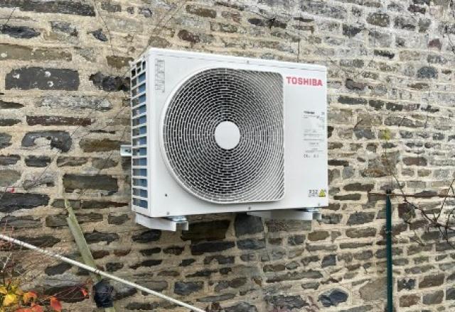 Installation pompe à chaleur Toshiba -  Montilly-sur-Noireau dans l'Orne