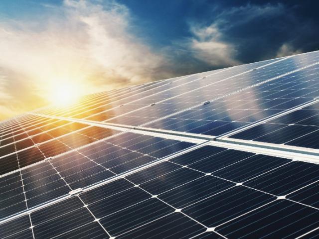 Quels sont les avantages et les inconvénients des panneaux photovoltaïques ?