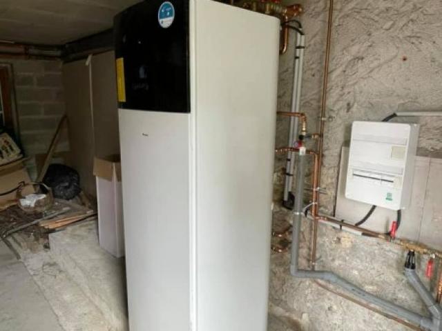 Installation pompe à chaleur Daikin Altherma Quintessence de 18kw