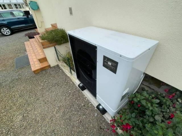Installation pompe a chaleur Mitsubishi  à St Pierre du Regard dans l’Orne